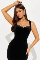 Alora Velvet Maxi Gown(Black,XS)