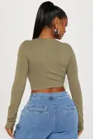 Carly V Neck Crop Long Sleeve Tee(Olive,XS)